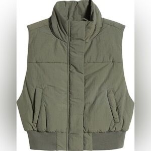 NEW Thread & Supply Super Cute Crop Puffer Vest in Olive Green with pockets